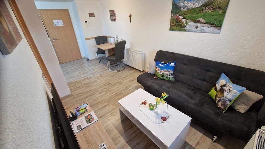 Wohnbereich der Ferienwohnung Falak im Allgäu